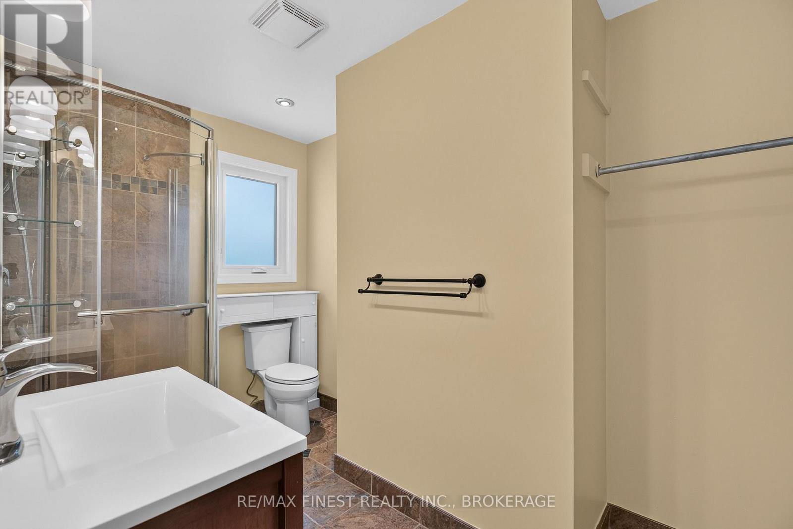 881 LUDGATE CRESCENT - 29