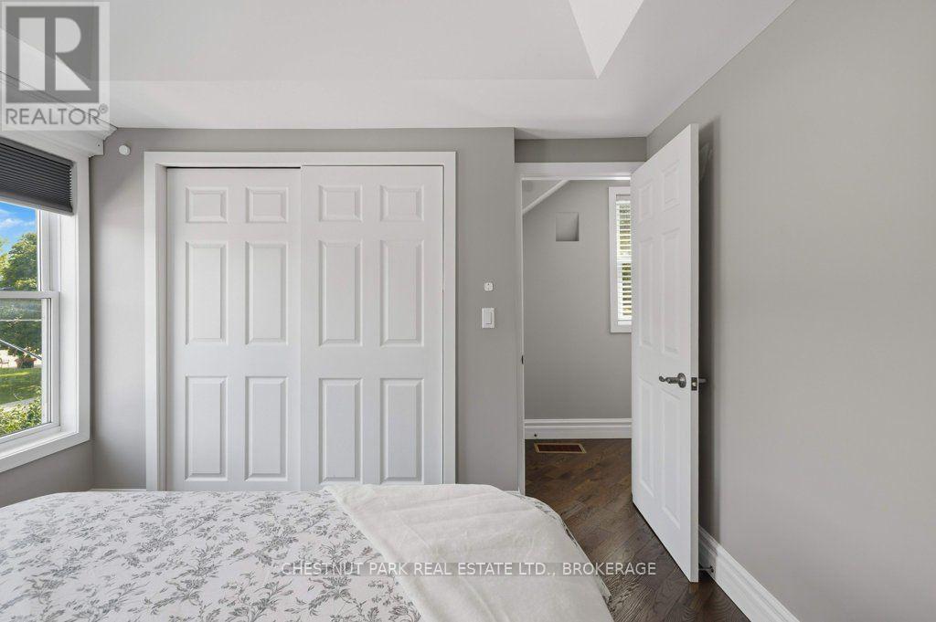 318 YORK STREET - 23