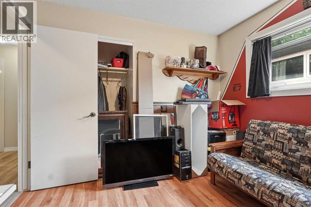 2610 11 Avenue N - 12
