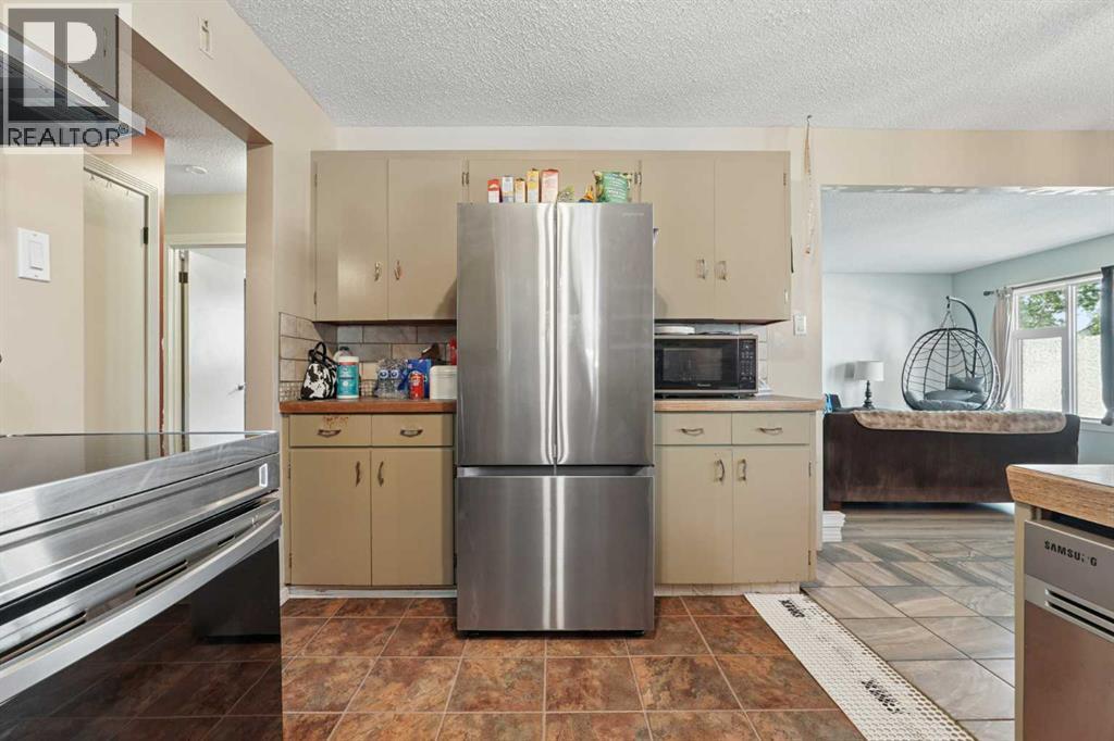 2610 11 Avenue N - 8