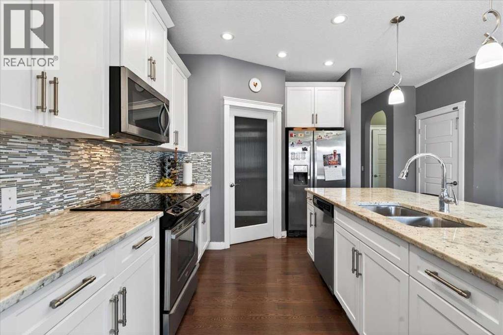 72 Redstone Drive NE - 13