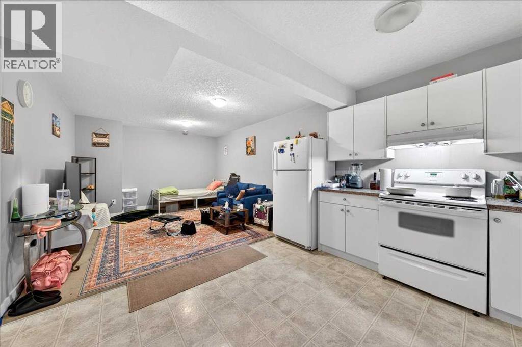 72 Redstone Drive NE - 46