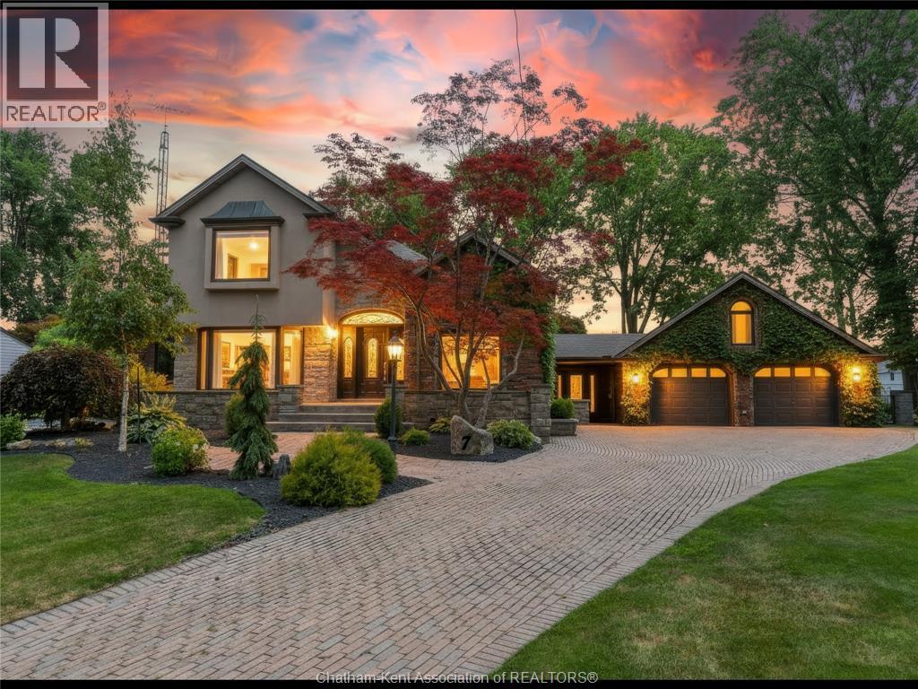 7 FAIRCOURT AVENUE