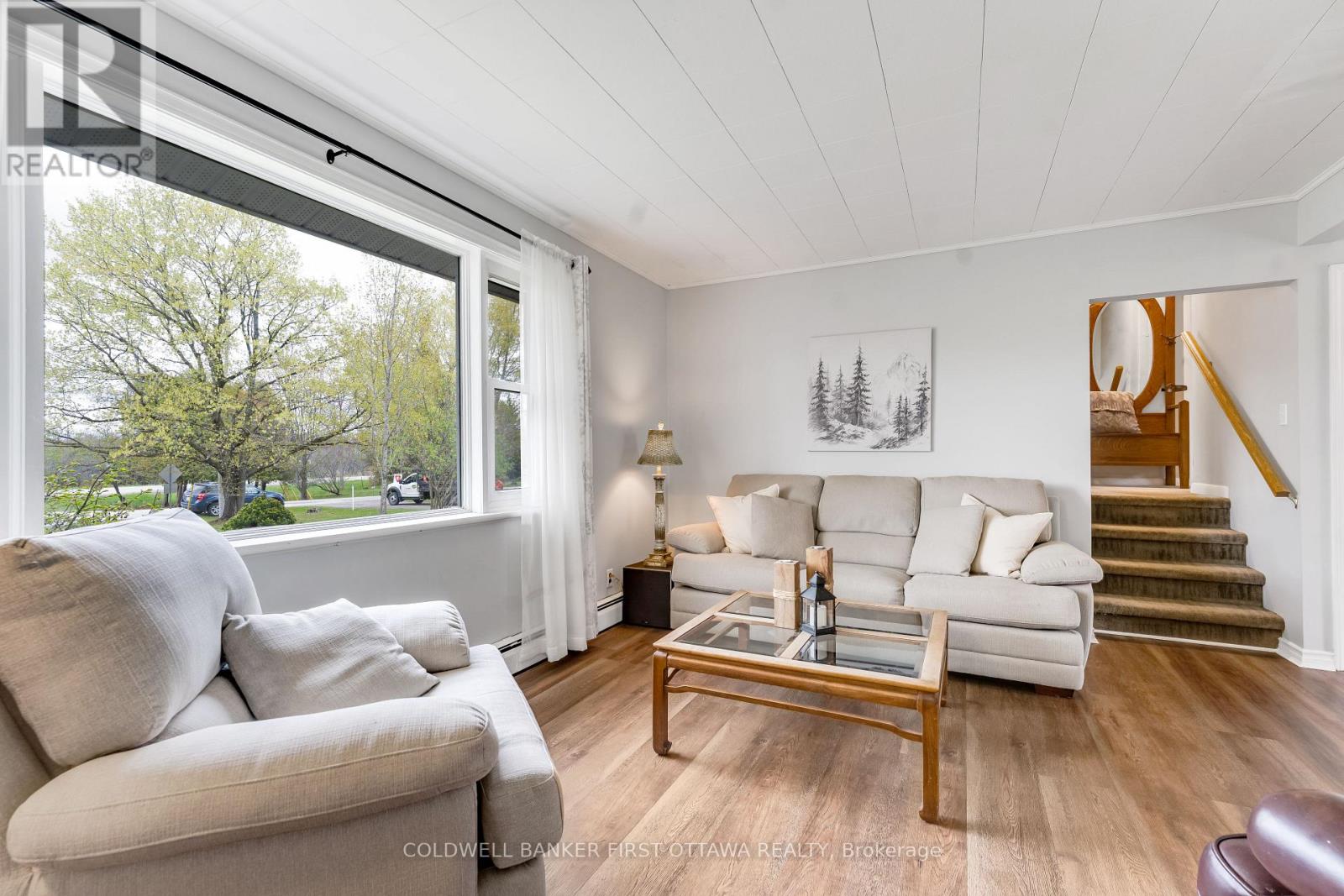 114 MORRIS ROAD S - Image 12