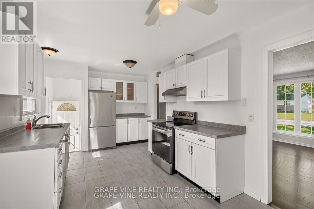 3 Bed, 2 Bath House for Rent in Ottawa – 104 ORIOLE AVENUE, Ottawa – MLS# X13617860 - Image 8