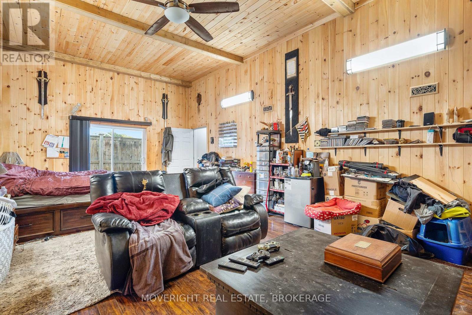 12 A THIRD AVE LOUTH AVENUE - 14