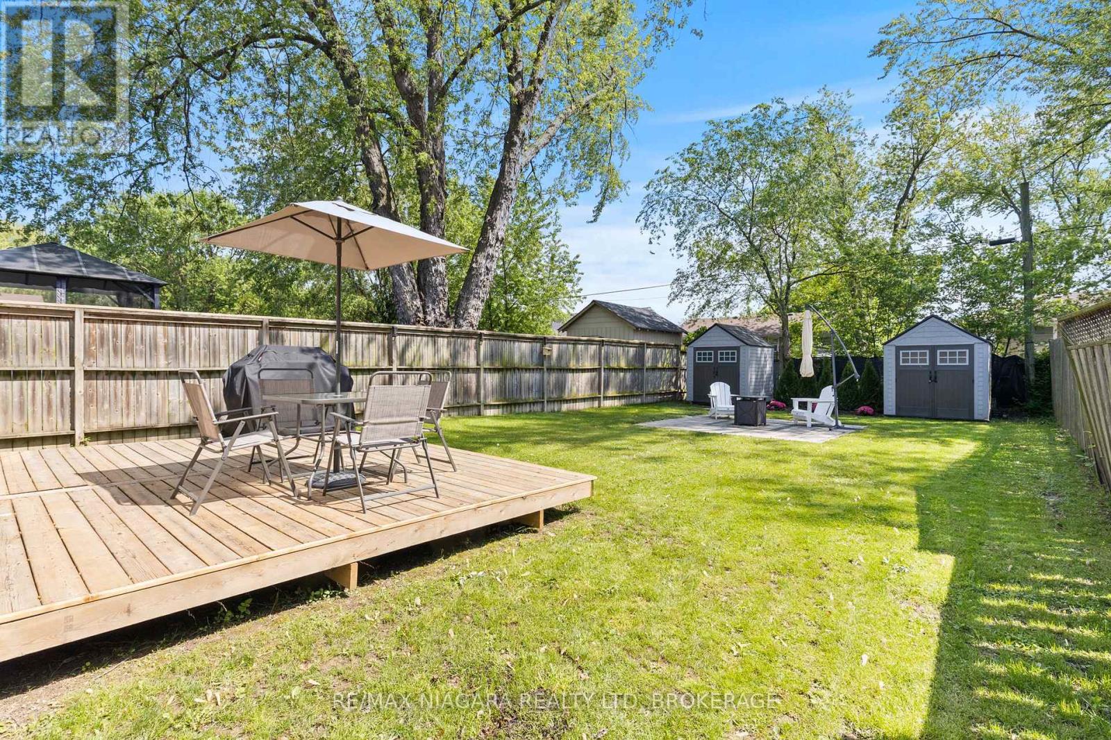 38 ALEXANDRA BOULEVARD - Image 26