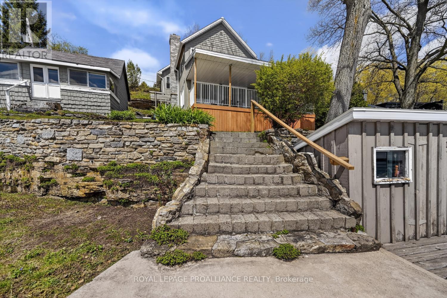 233 BROCKMERE CLIFF DRIVE - 11
