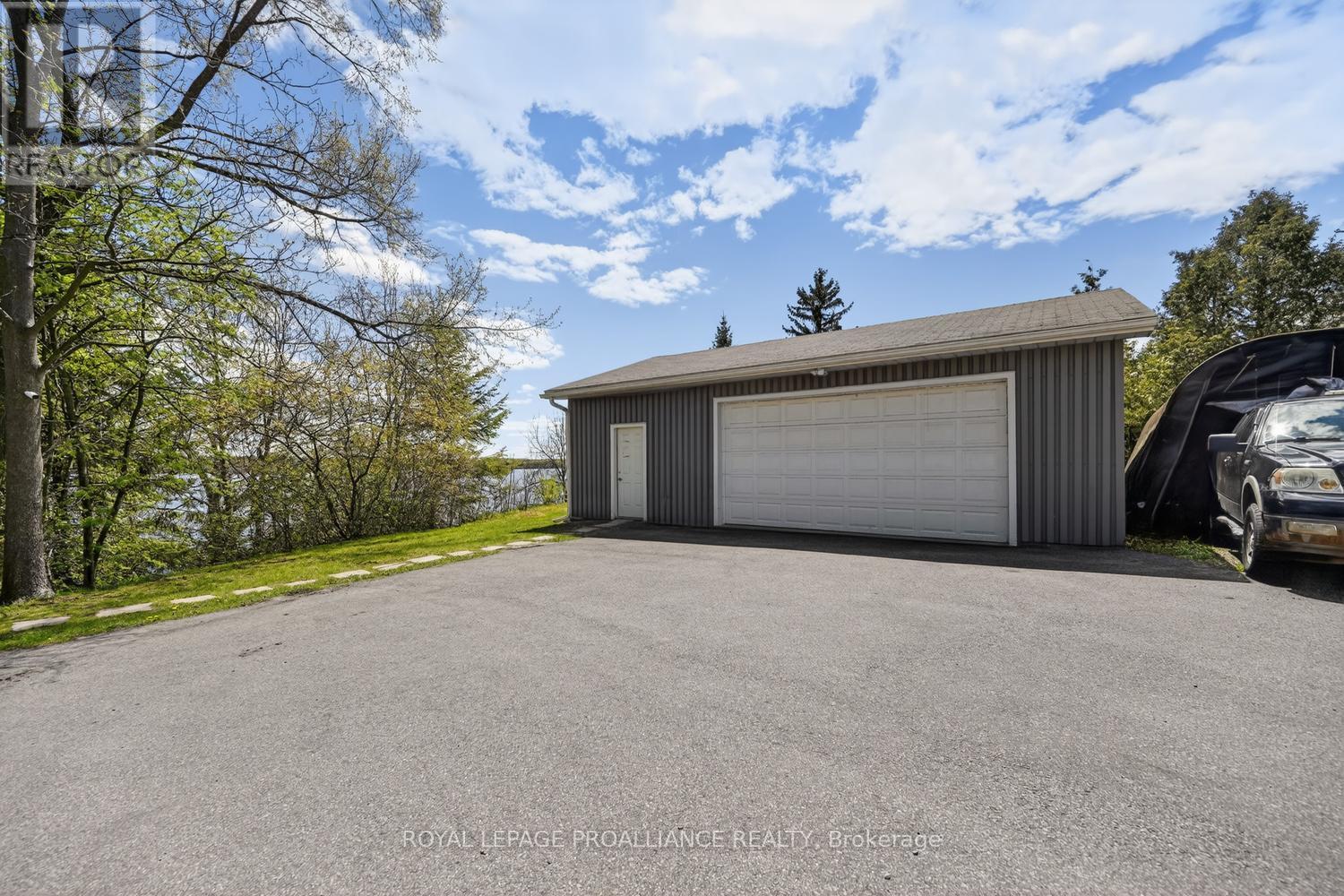 233 BROCKMERE CLIFF DRIVE - Image 44