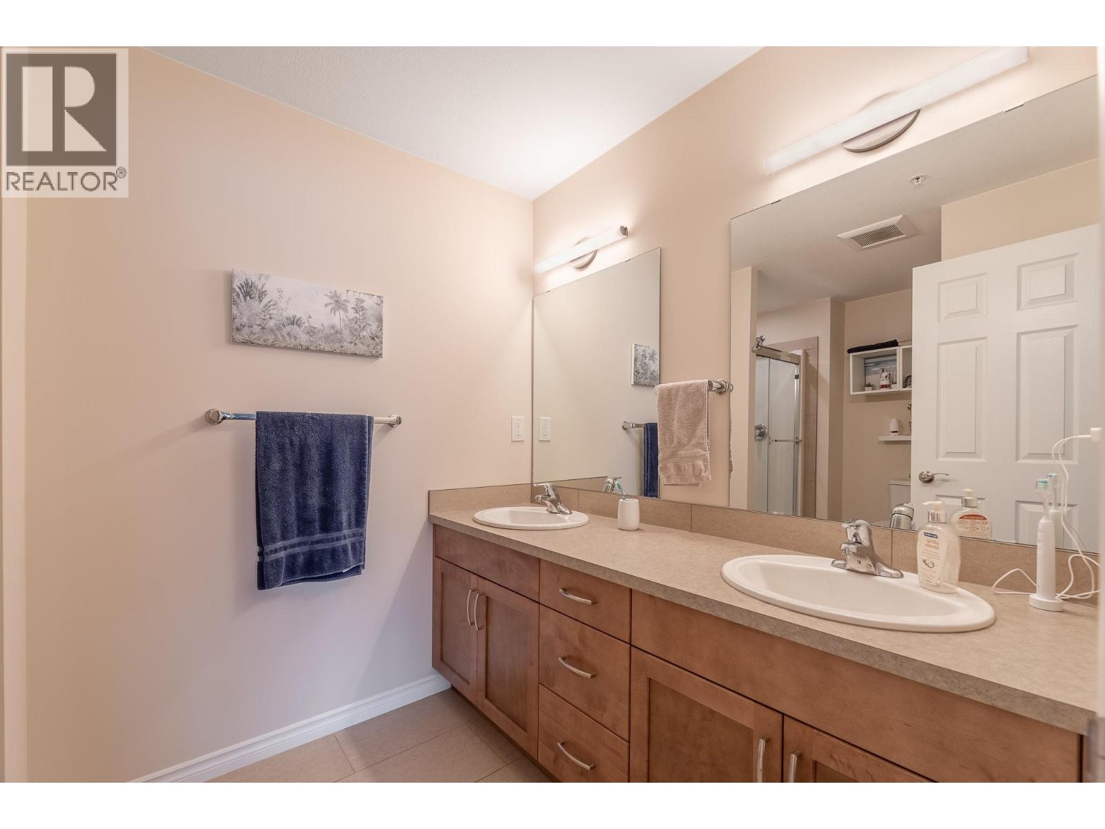 304 3346 SKAHA LAKE Road, Penticton