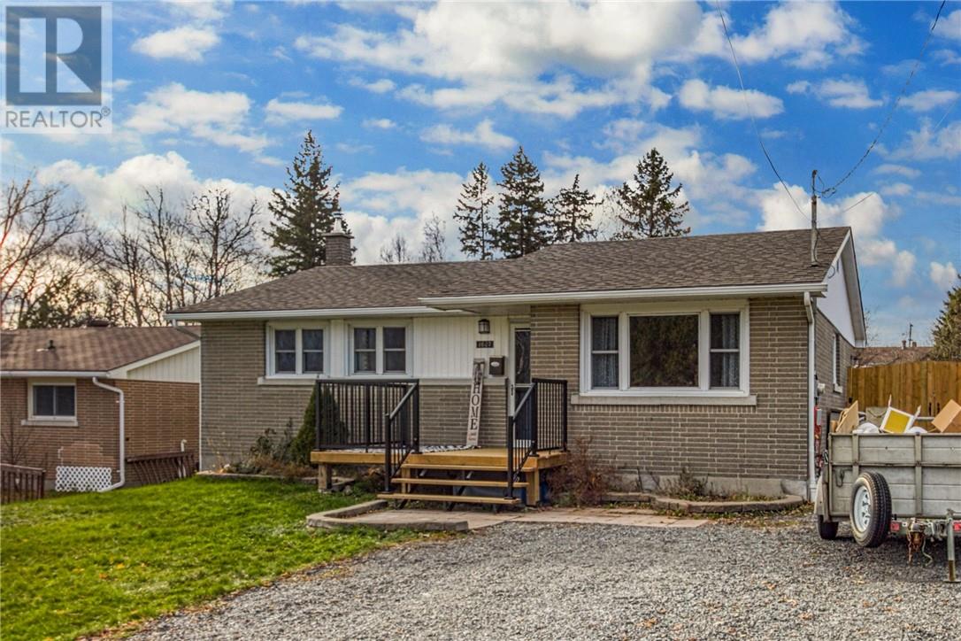 1607 Carling Crescent - 29