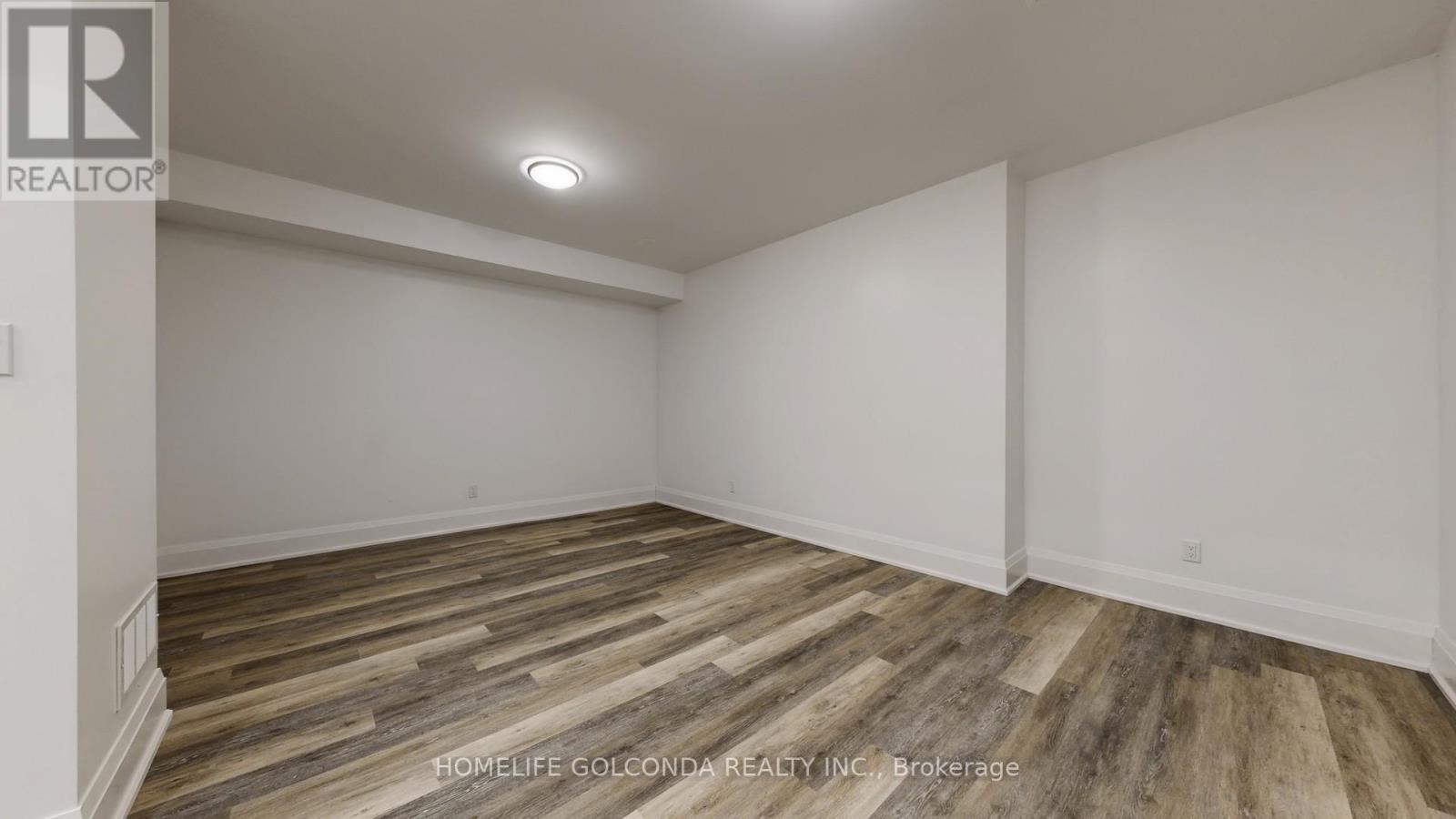 2466B BAYVIEW AVENUE - 40
