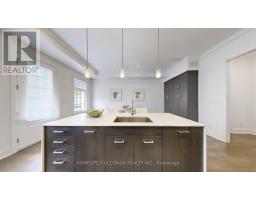 2466b Bayview Avenue, Toronto, ON M2L1A7 Photo 20