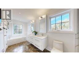 2466b Bayview Avenue, Toronto, ON M2L1A7 Photo 32