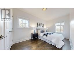 2466b Bayview Avenue, Toronto, ON M2L1A7 Photo 33