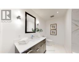 2466b Bayview Avenue, Toronto, ON M2L1A7 Photo 38