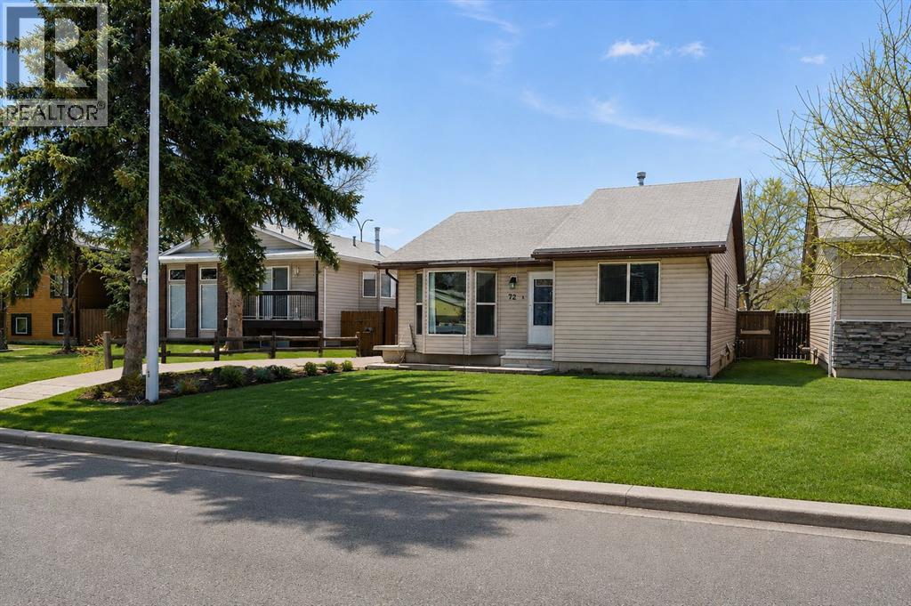 72 Marquis Place SE