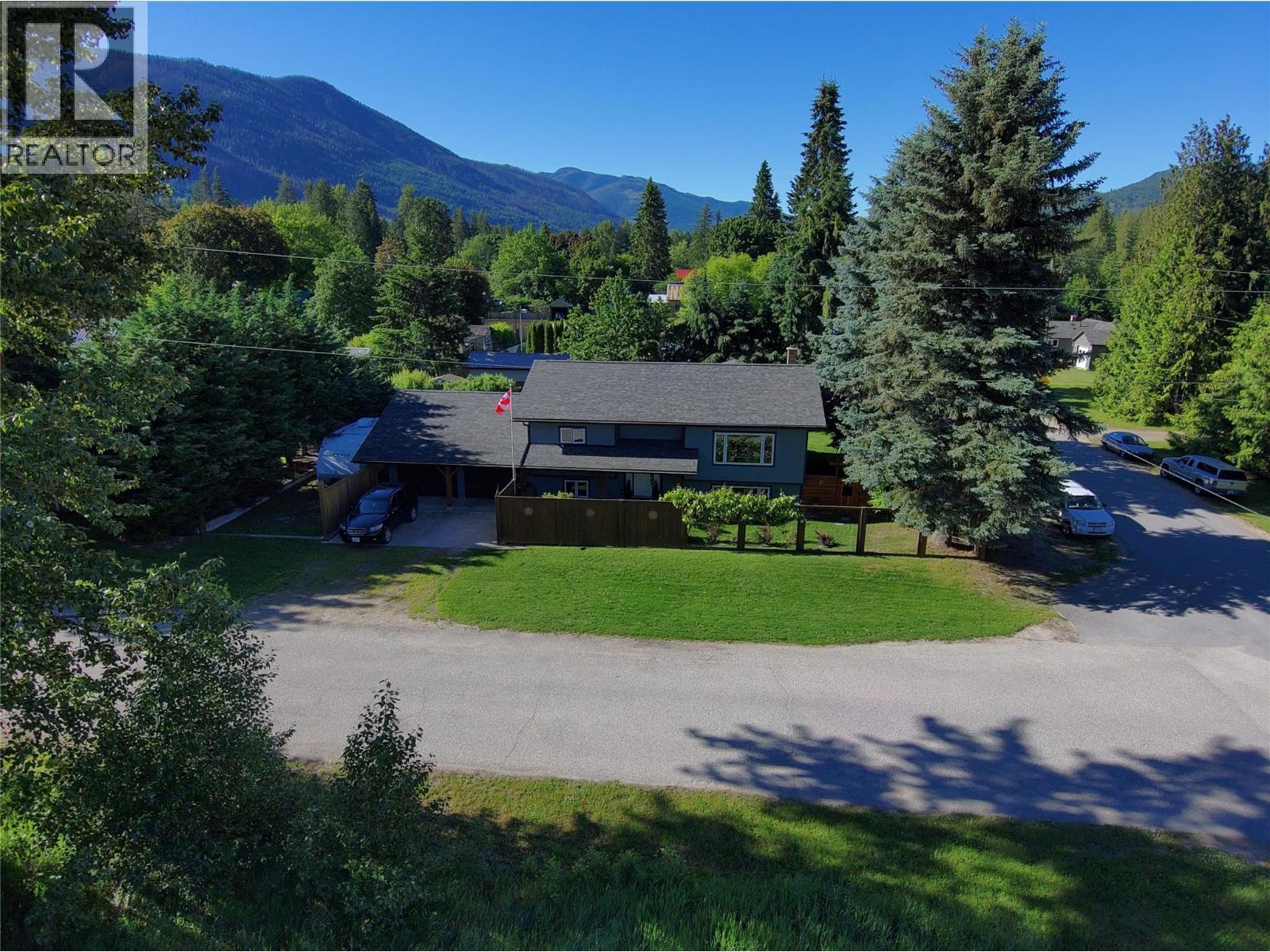 303 DELANY Avenue - 3