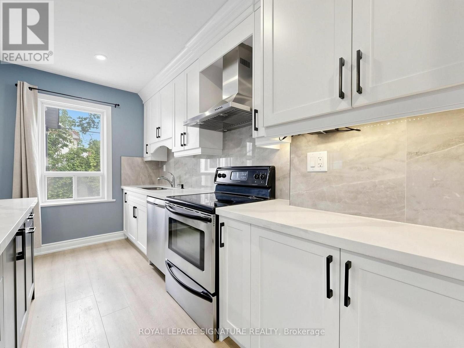 8 HARRIS AVENUE - 19