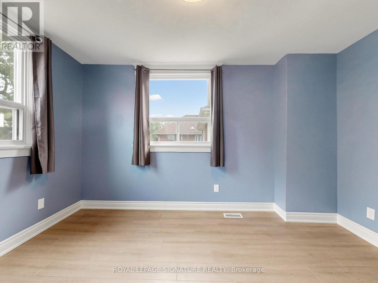 8 HARRIS AVENUE - 27