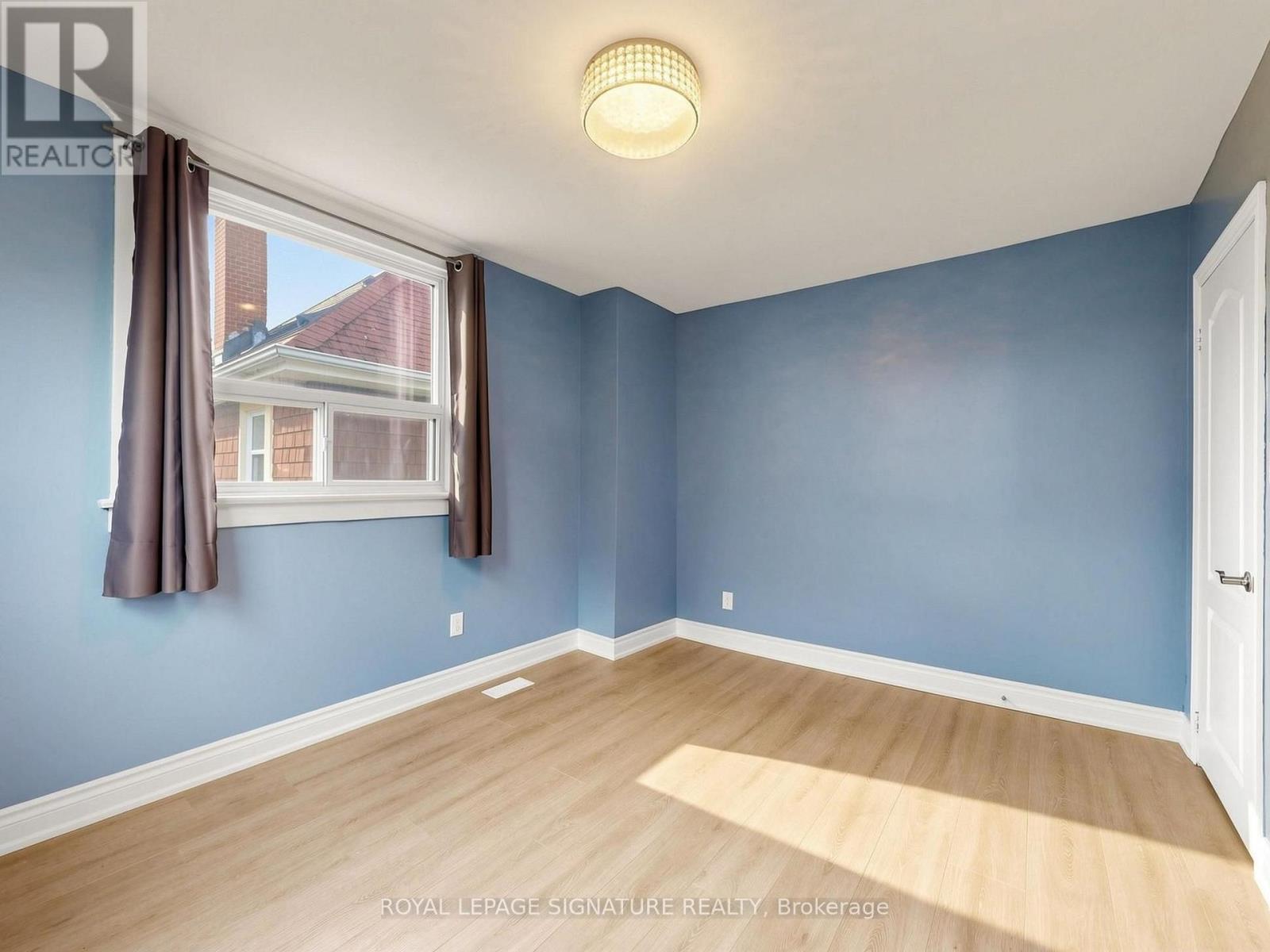 8 HARRIS AVENUE - Image 28