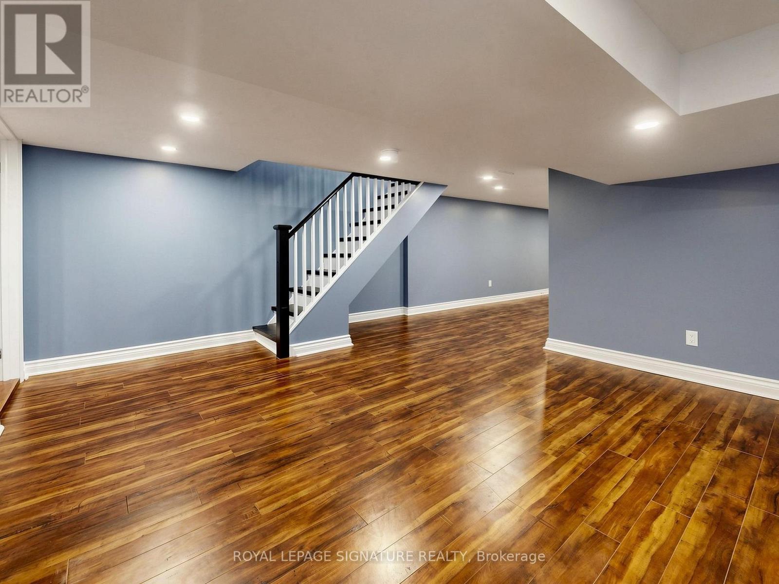 8 HARRIS AVENUE - Image 30