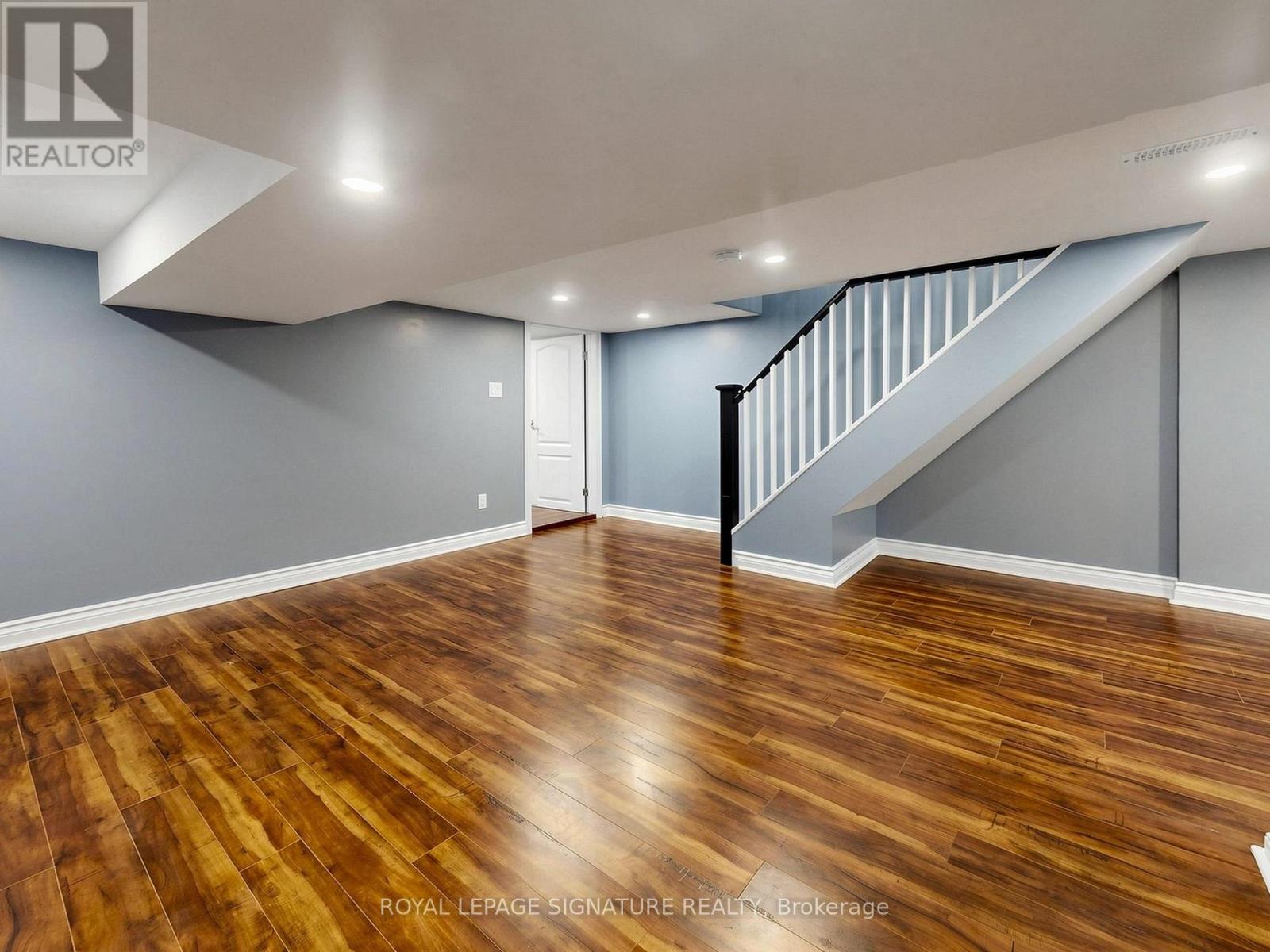 8 HARRIS AVENUE - Image 31