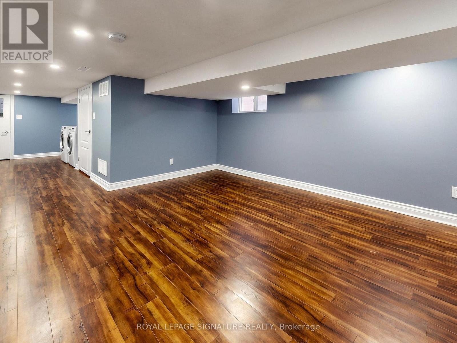 8 HARRIS AVENUE - Image 32