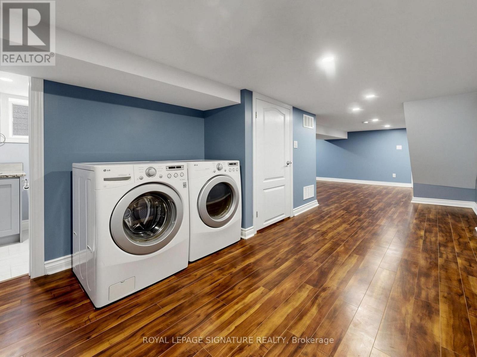 8 HARRIS AVENUE - 34