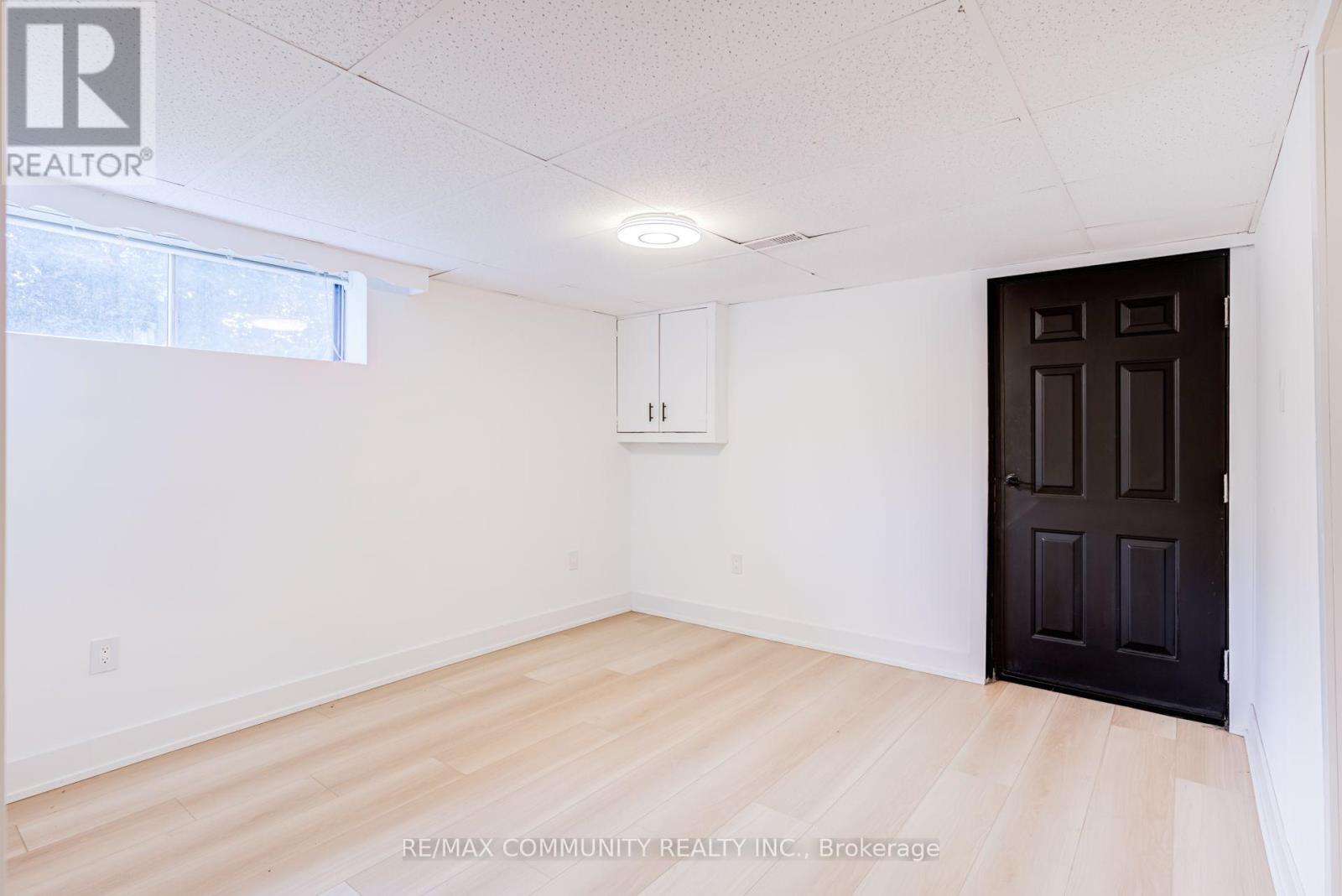 90 EUCLID AVENUE - 33