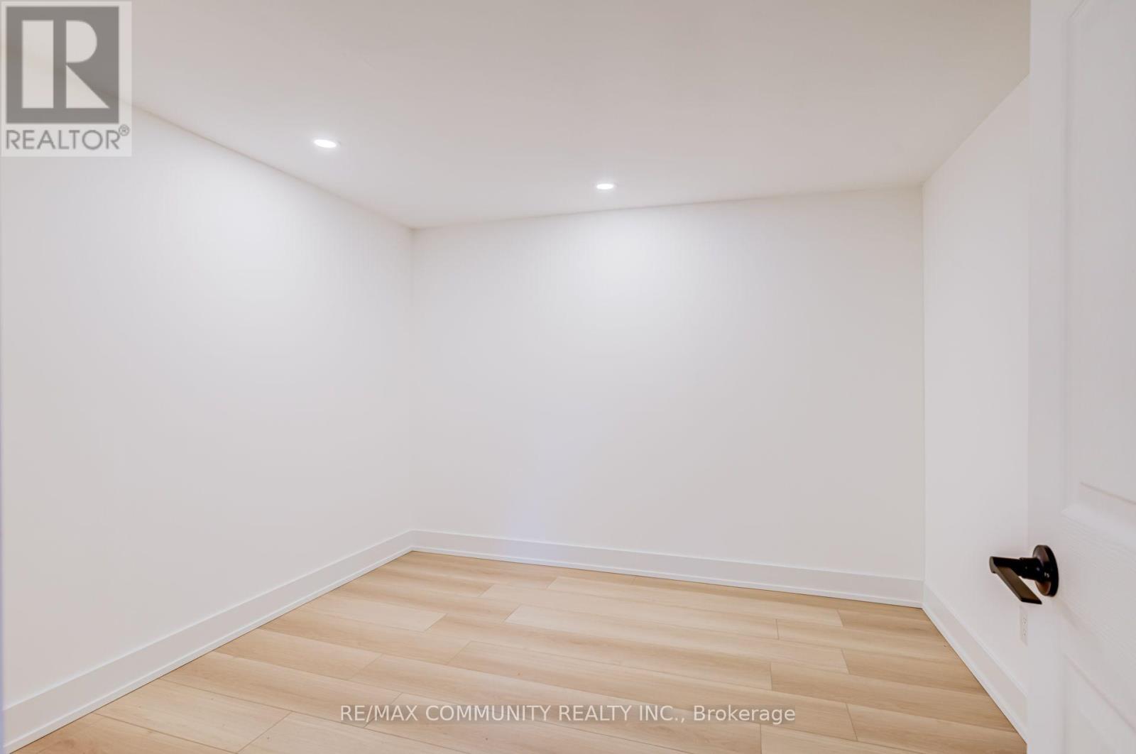 90 EUCLID AVENUE - 35