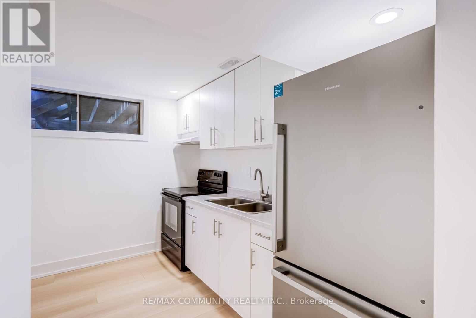 90 EUCLID AVENUE - 37