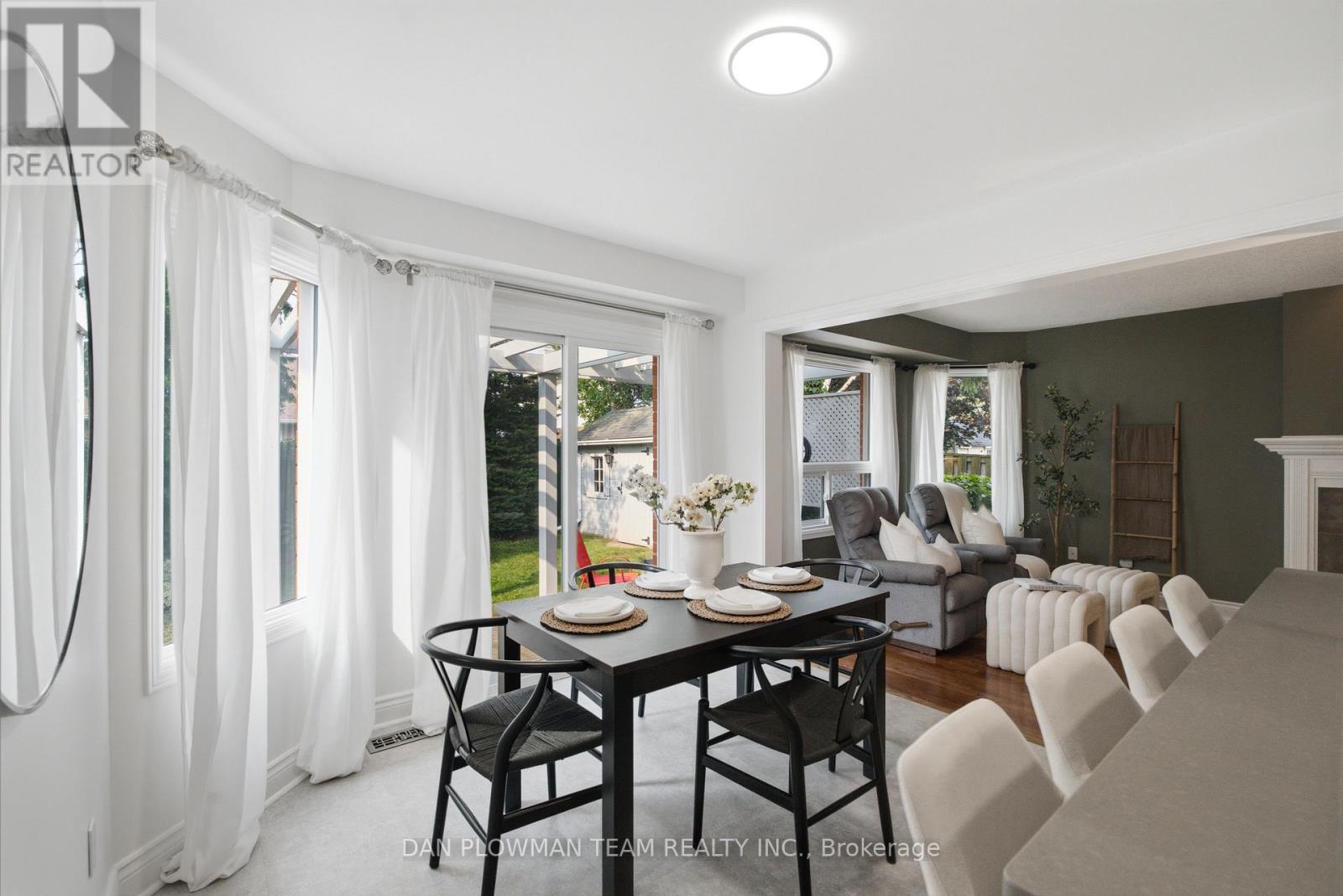 6 SADDLEBROOK COURT - 12