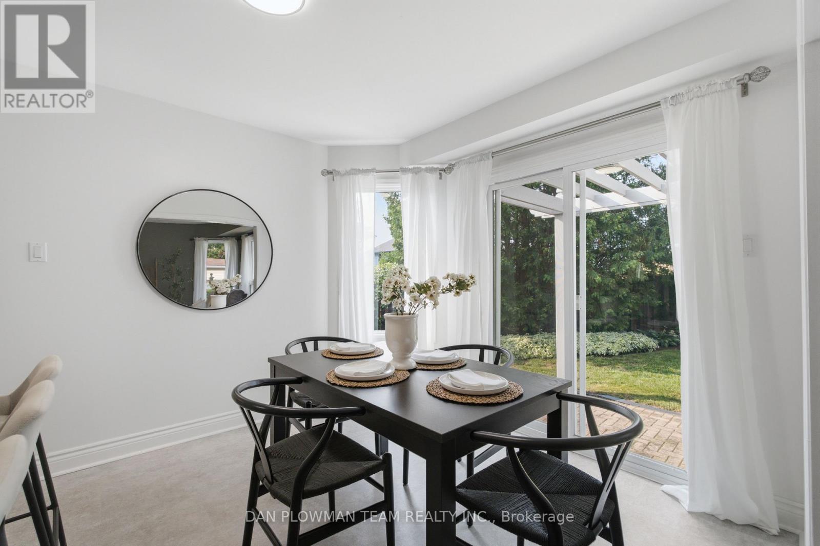 6 SADDLEBROOK COURT - 13