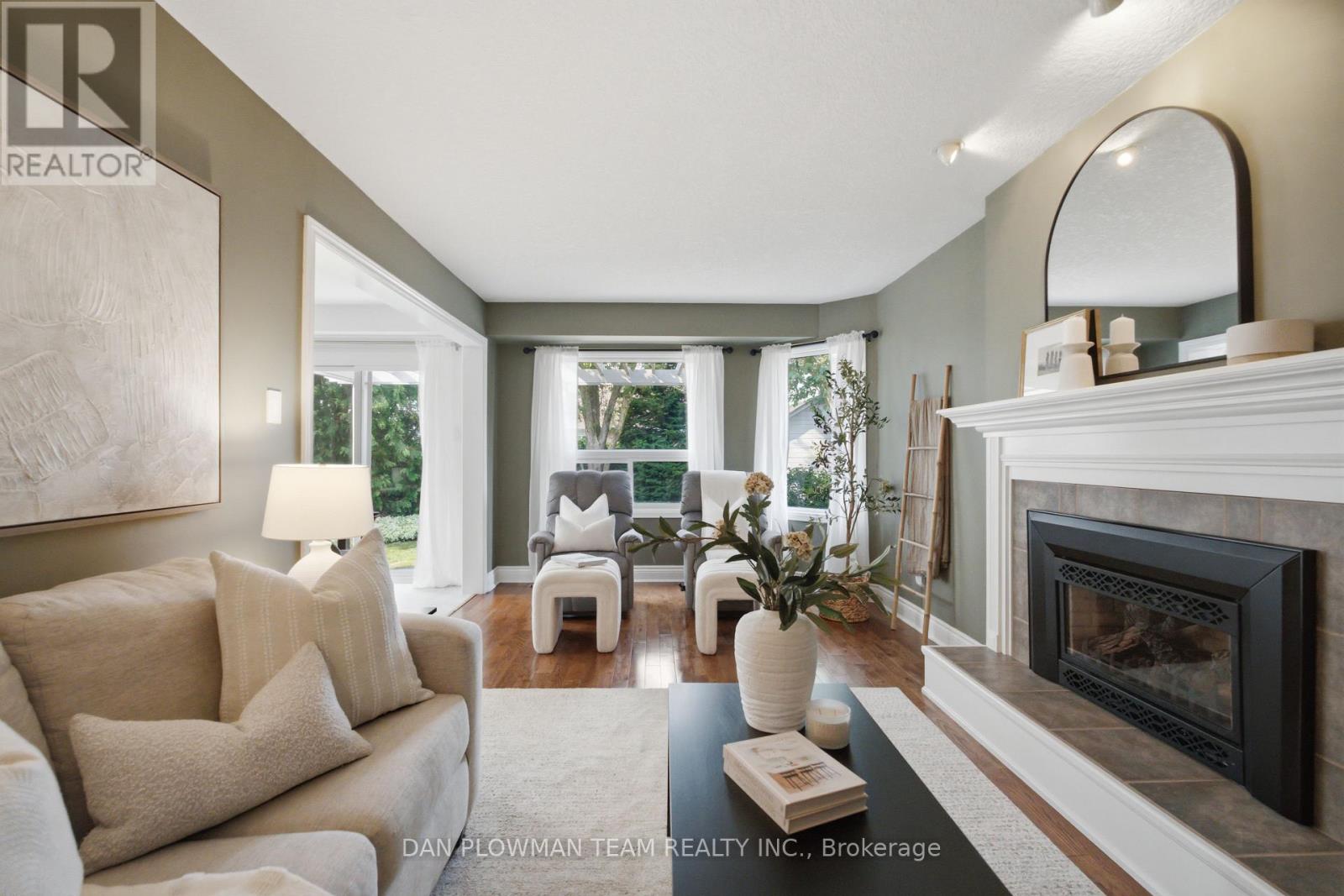 6 SADDLEBROOK COURT - 15