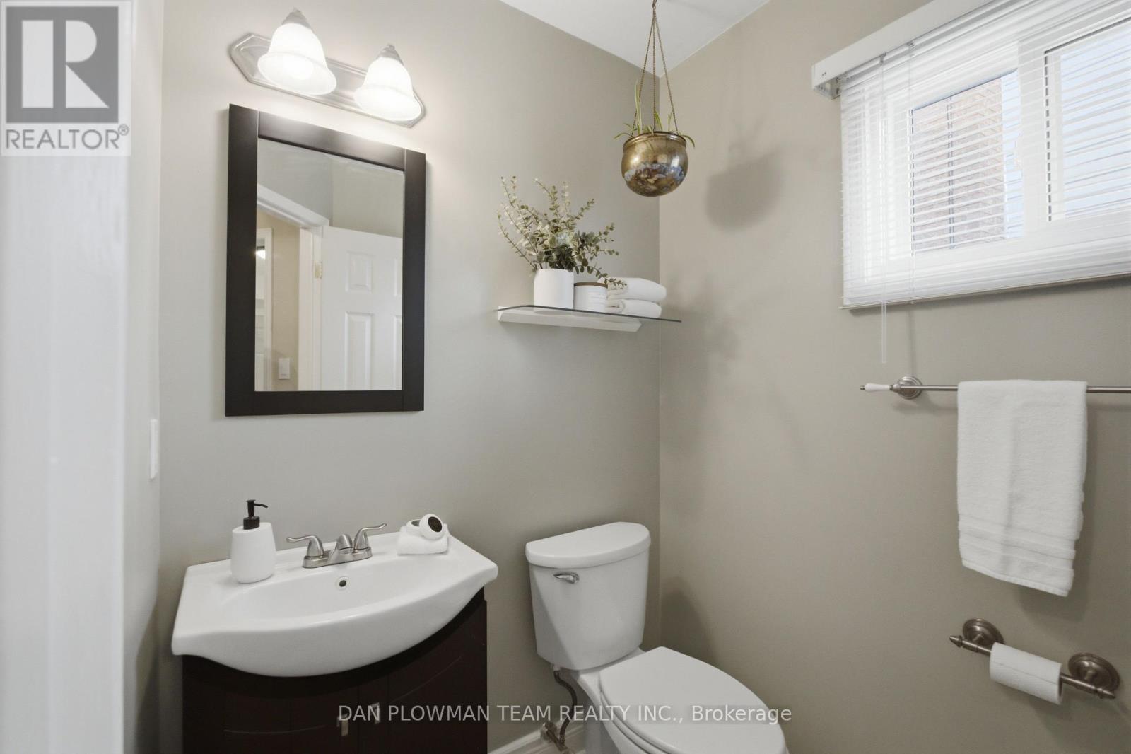 6 SADDLEBROOK COURT - 16