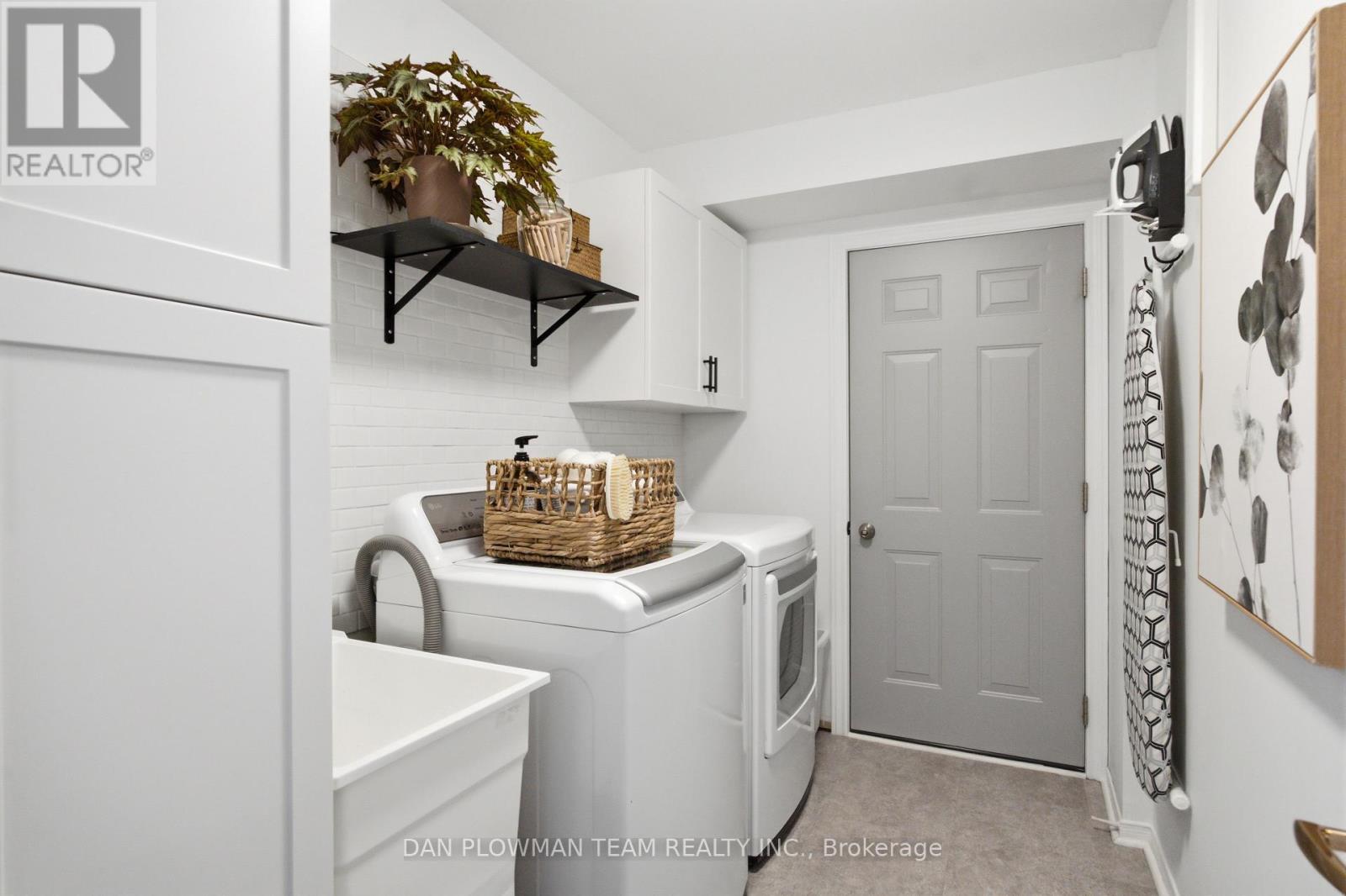 6 SADDLEBROOK COURT - 17
