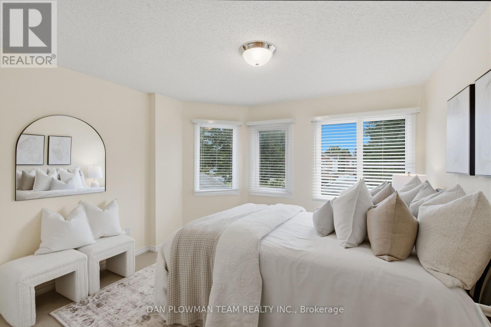 6 SADDLEBROOK COURT - 24