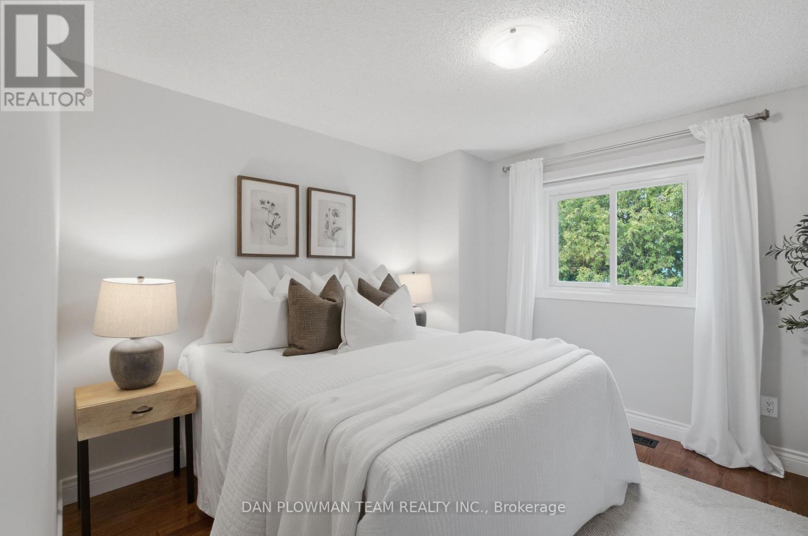 6 SADDLEBROOK COURT - 27