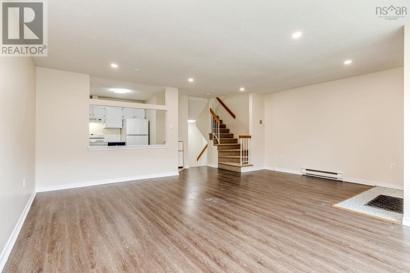 #9 77 Collins Grove - 7