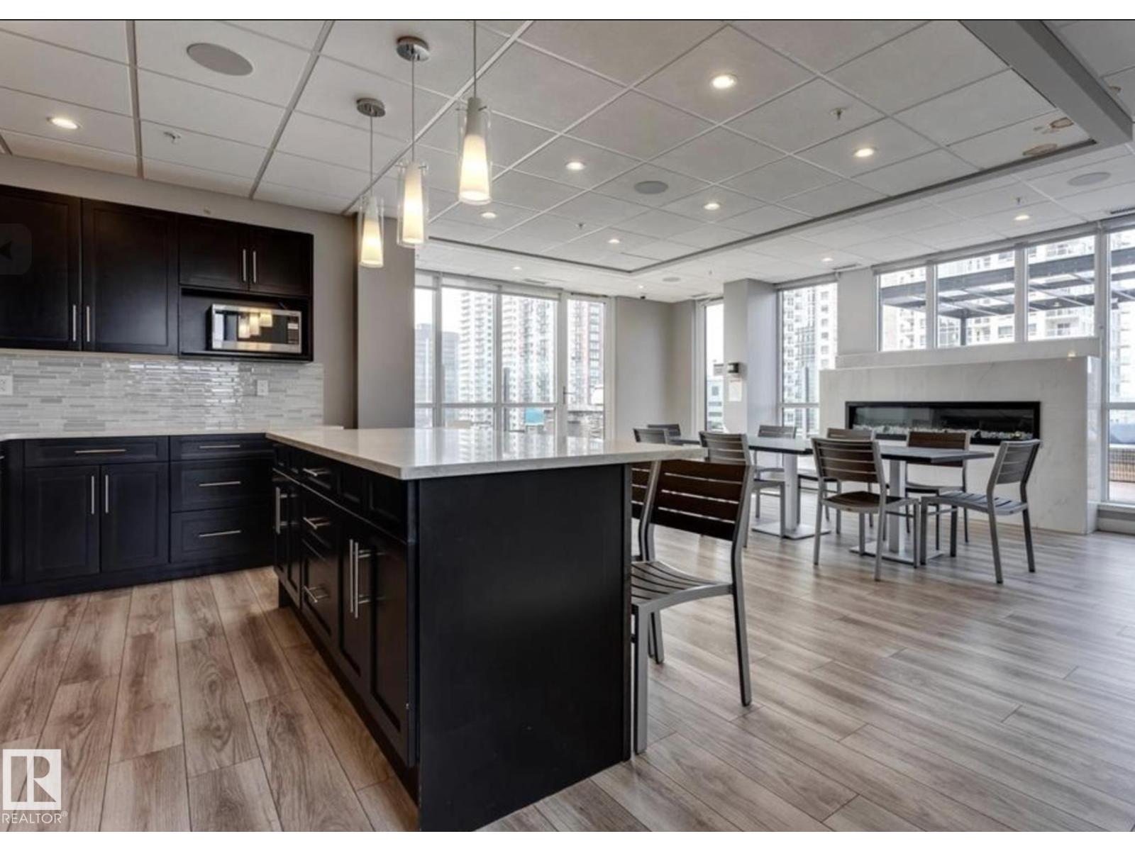 #910 10238 103 ST NW - Image 35