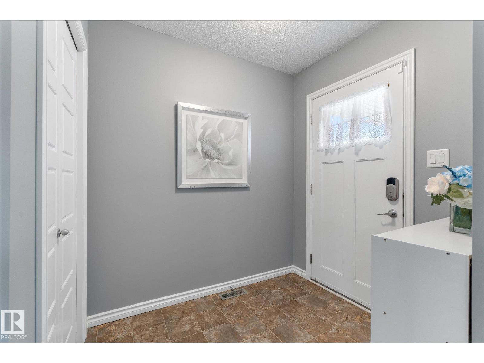 3313 WEIDLE WY SW - 7