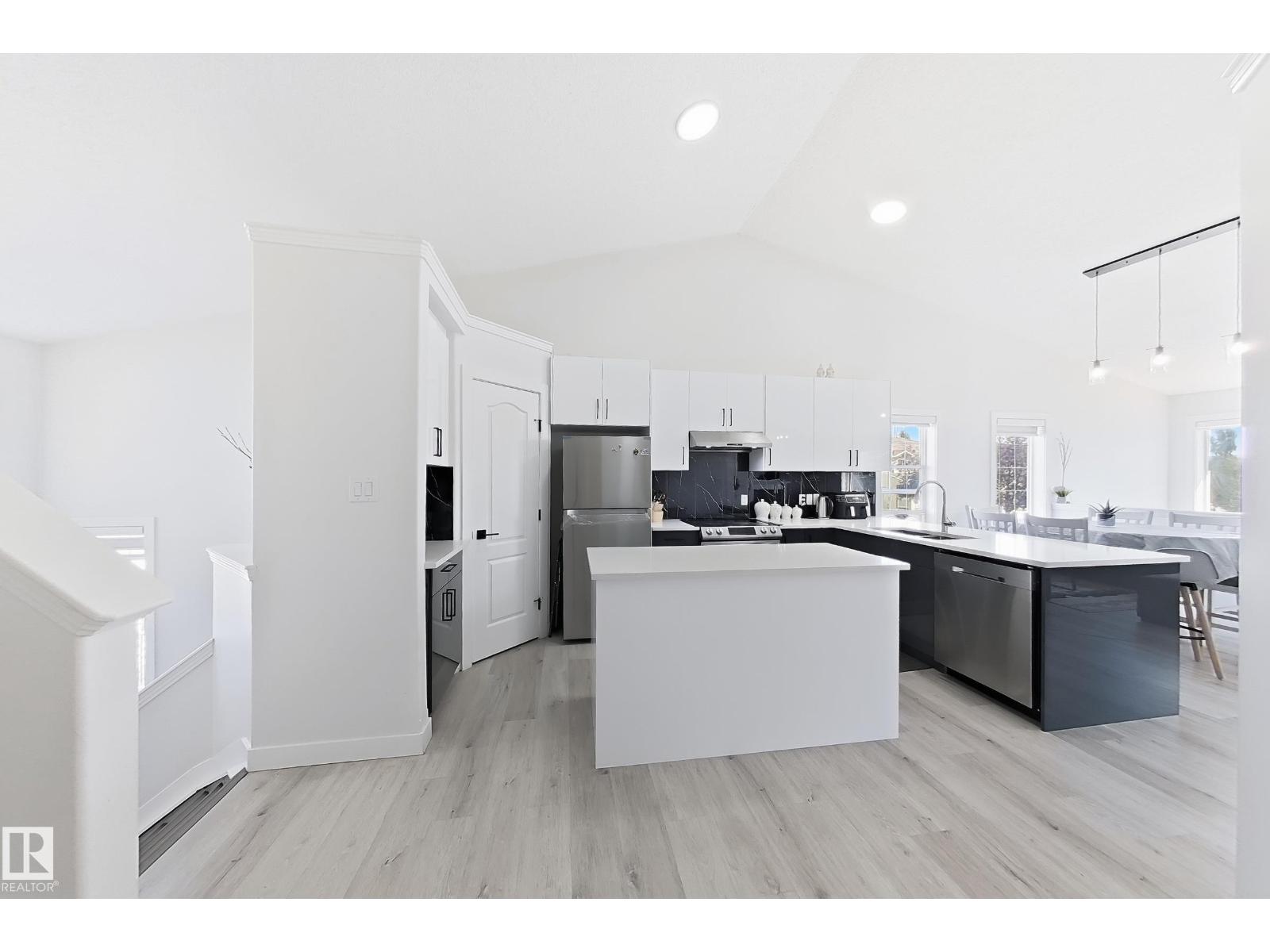 3799 21 ST NW - Image 13
