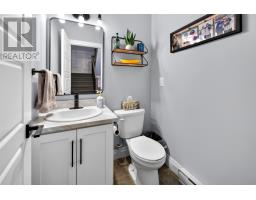 74 Bennett Avenue thumbnail 18