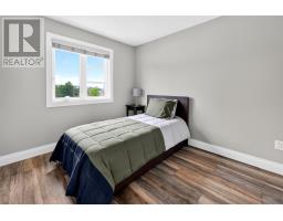 74 Bennett Avenue thumbnail 28