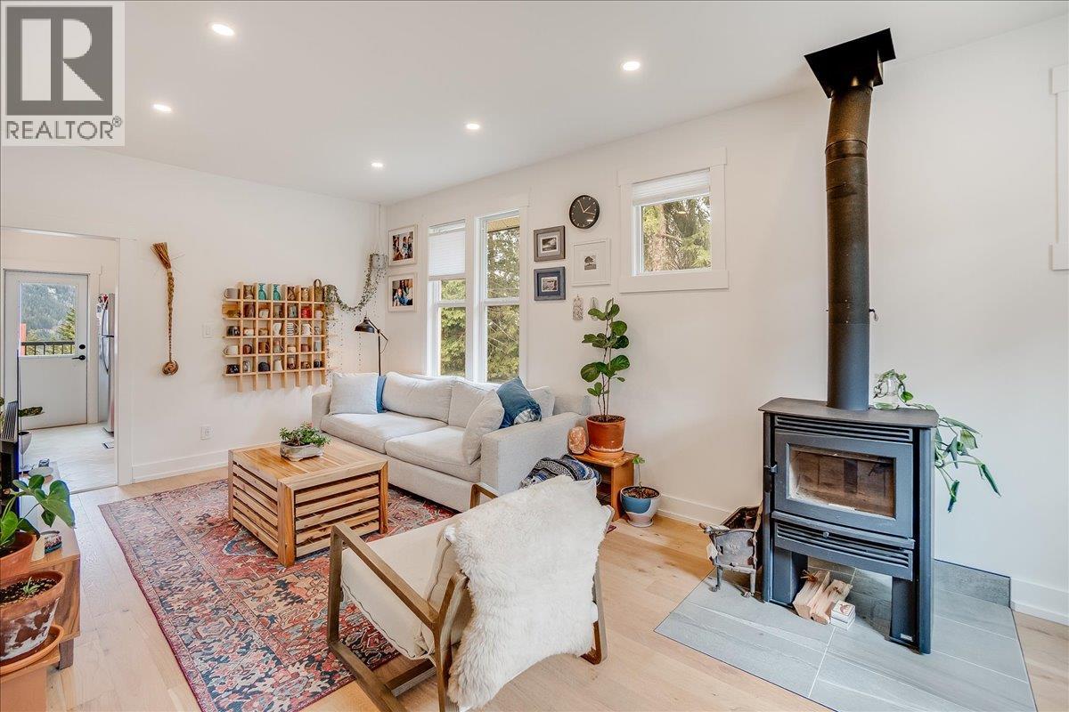 520 WASSON Street - 1