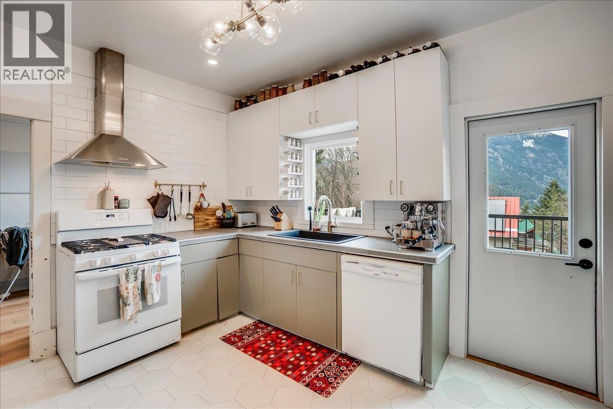 520 WASSON Street - Image 11