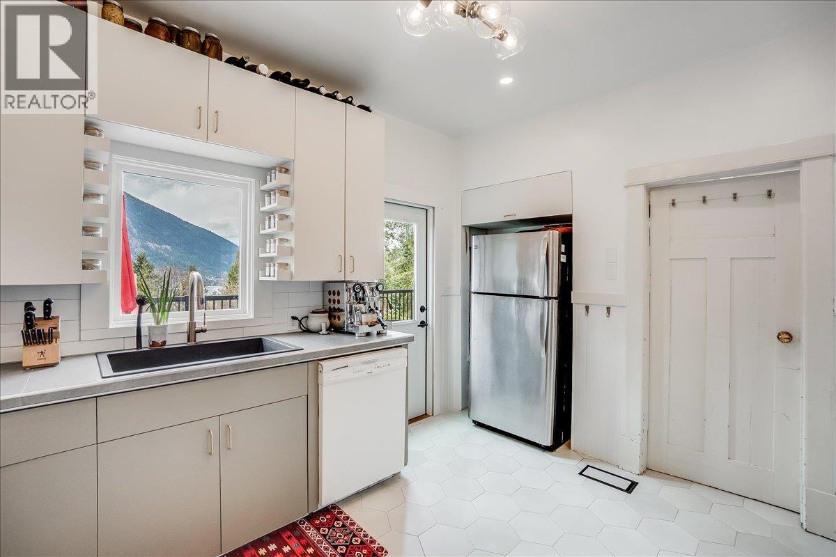 520 WASSON Street - 10
