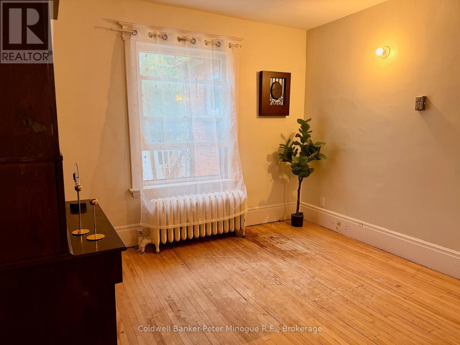 847 MCINTYRE STREET W - 11