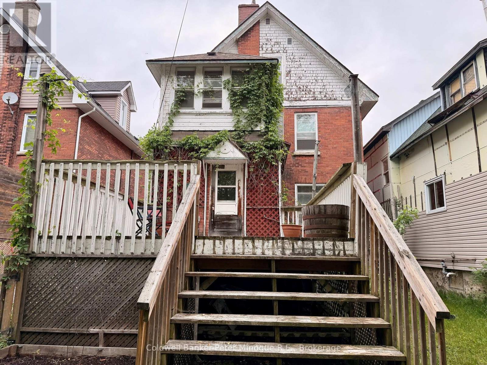 847 MCINTYRE STREET W - 30